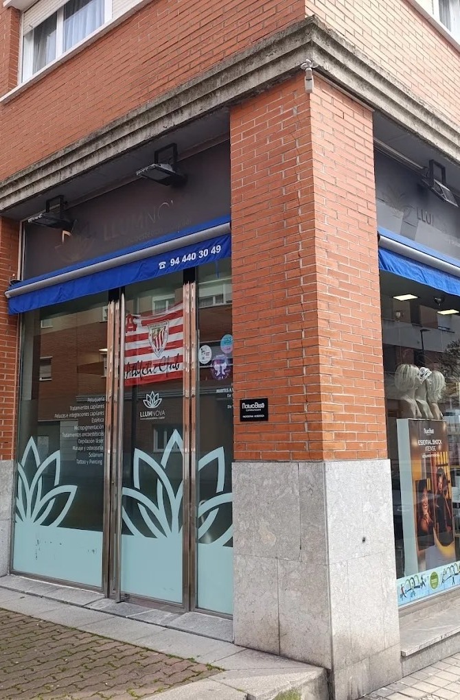 Entrada del centro Llumnova en Basauri